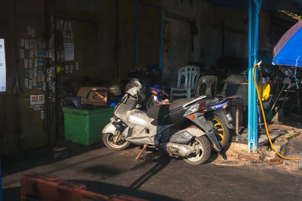 Khu vực sửa chữa và bảng giá